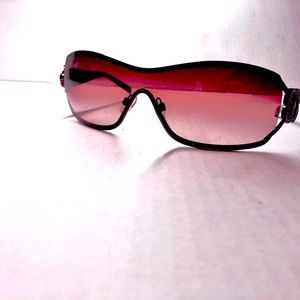 Y2K CHANEL SUNGLASSES.